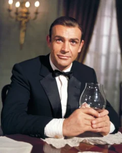 Ian Fleming, el hombre detrás de James Bond 48 Ian Fleming: Sean Connery interpretando a James Bond