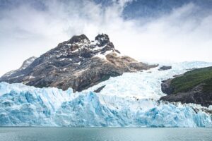 Ley de Glaciares: del dogma militante al debate (y del freezer al desarrollo) 2 Ley de Glaciares: El recurso natural convertido en intocable por "la ciencia militante"