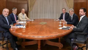 La industria: La UIA y Luis Caputo