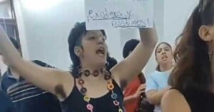 UNCuyo: "La ESI al banquillo" y Sálvese quien pueda... 5 Uncuyo: Disturbios en la charla "La ESI al banquillo"