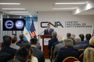 La SIDE y el FBI pusieron en marcha el primer centro antiterrorismo del país 5 SIDE y FBI: Nace el CNA